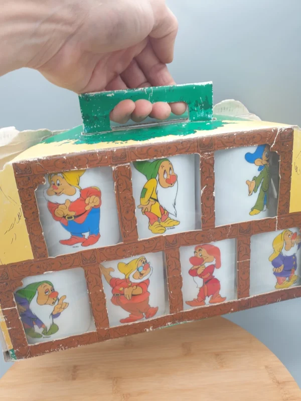 Vintage - Snow White drink cups Vintage Snow White Drink Cups 1