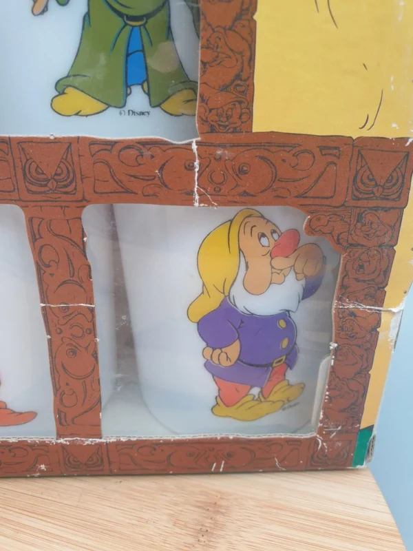 Vintage - Snow White drink cups Vintage Snow White Drink Cups 15