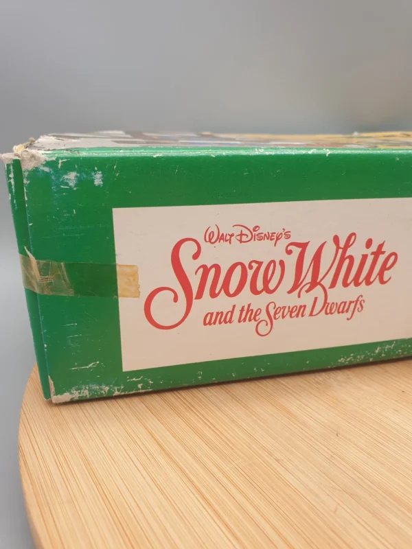 Vintage - Snow White drink cups Vintage Snow White Drink Cups 21